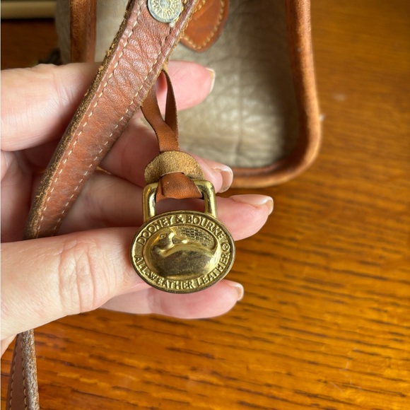 Vintage Dooney & Bourke Crossbody - Picture 12 of 15